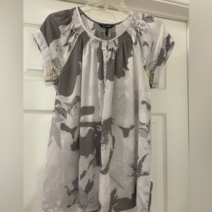Off-white and gray casual blouse